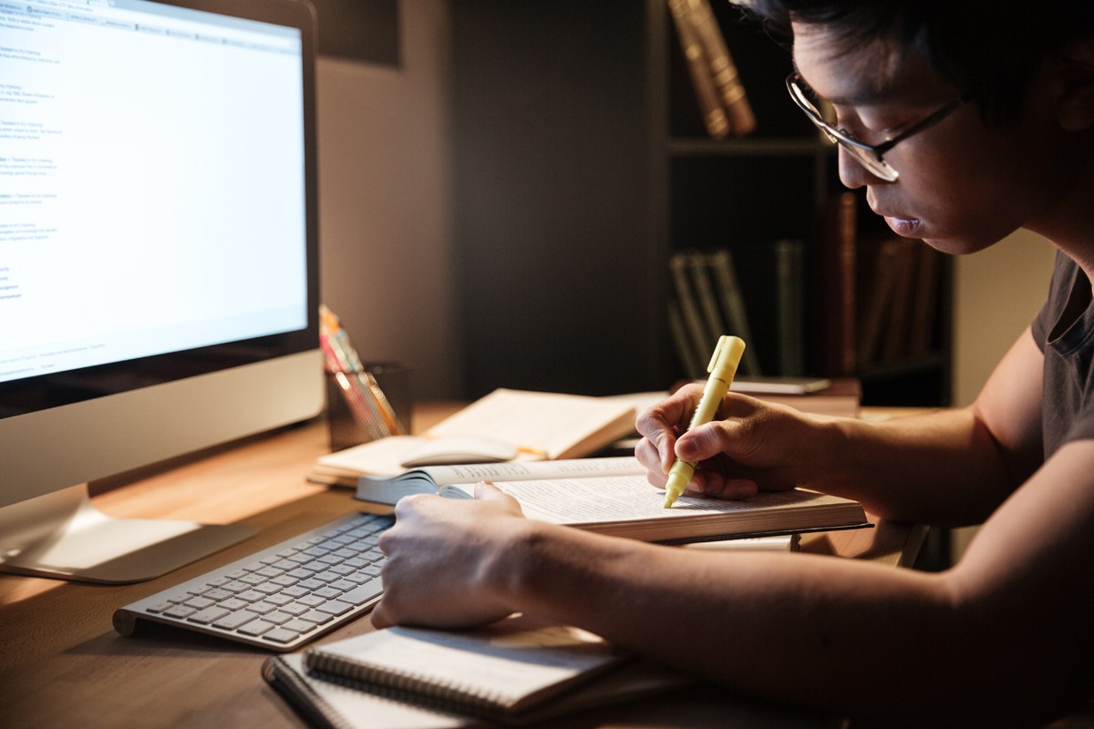 Essay Writing : How to Organize Your Thoughts