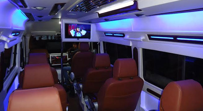 Luxury Tempo Traveller in Jaipur, Luxury tempo traveller rental services Jaipur Rajasthan
